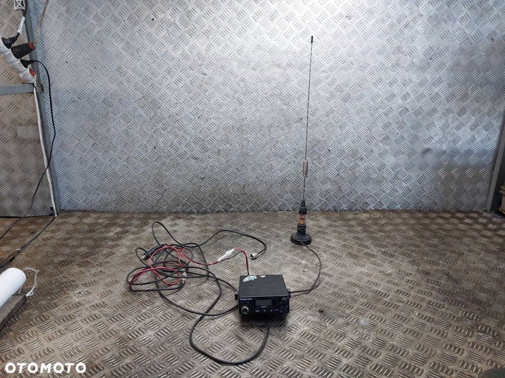 CB RADIO + ANTENA PRESIDENT TEDDY - 1
