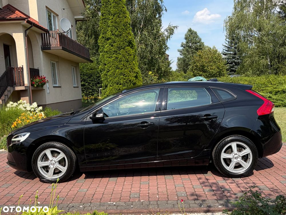 Volvo V40 T2 Momentum - 20