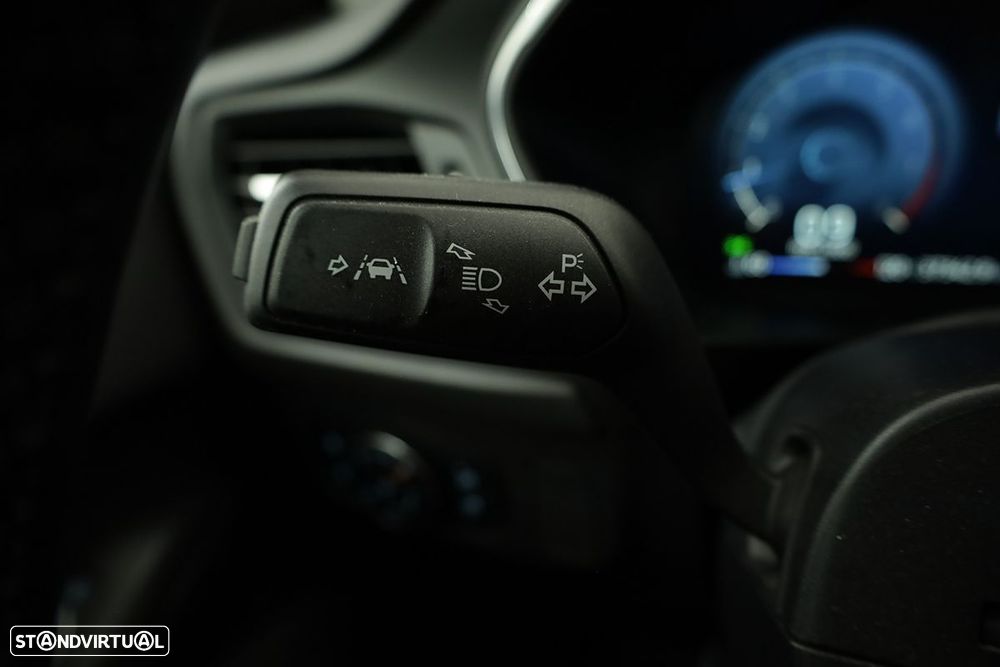 Ford Focus SW 1.0 EcoBoost MHEV Active X - 17