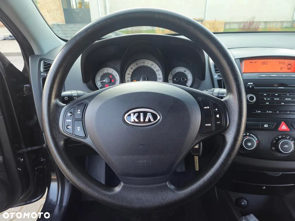 Kia ProCeed - 31