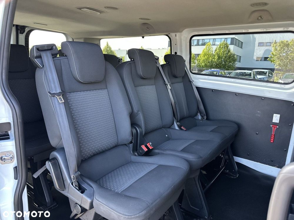 Ford Tourneo Custom 2.0 EcoBlue L2 Trend - 28