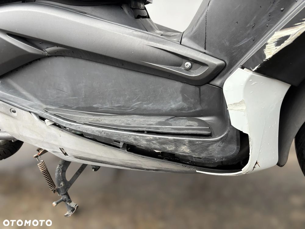 Yamaha X-max - 11