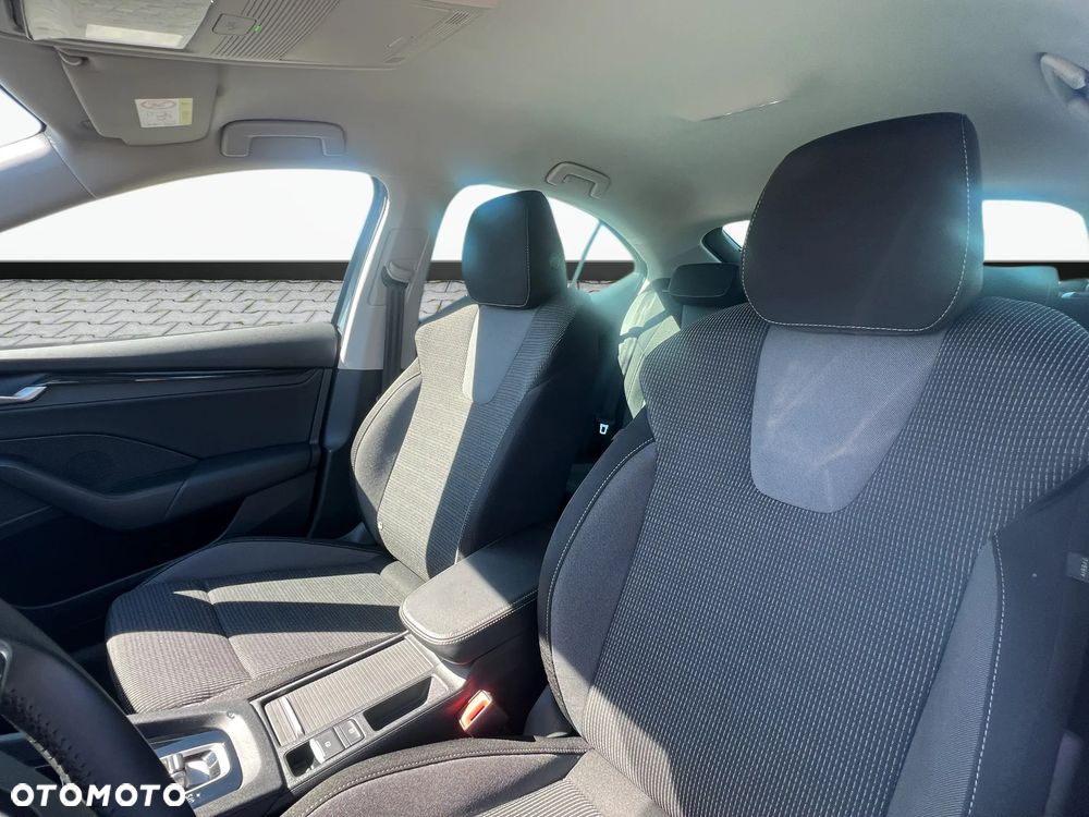 Skoda Octavia 1.5 TSI mHEV Selection DSG - 10