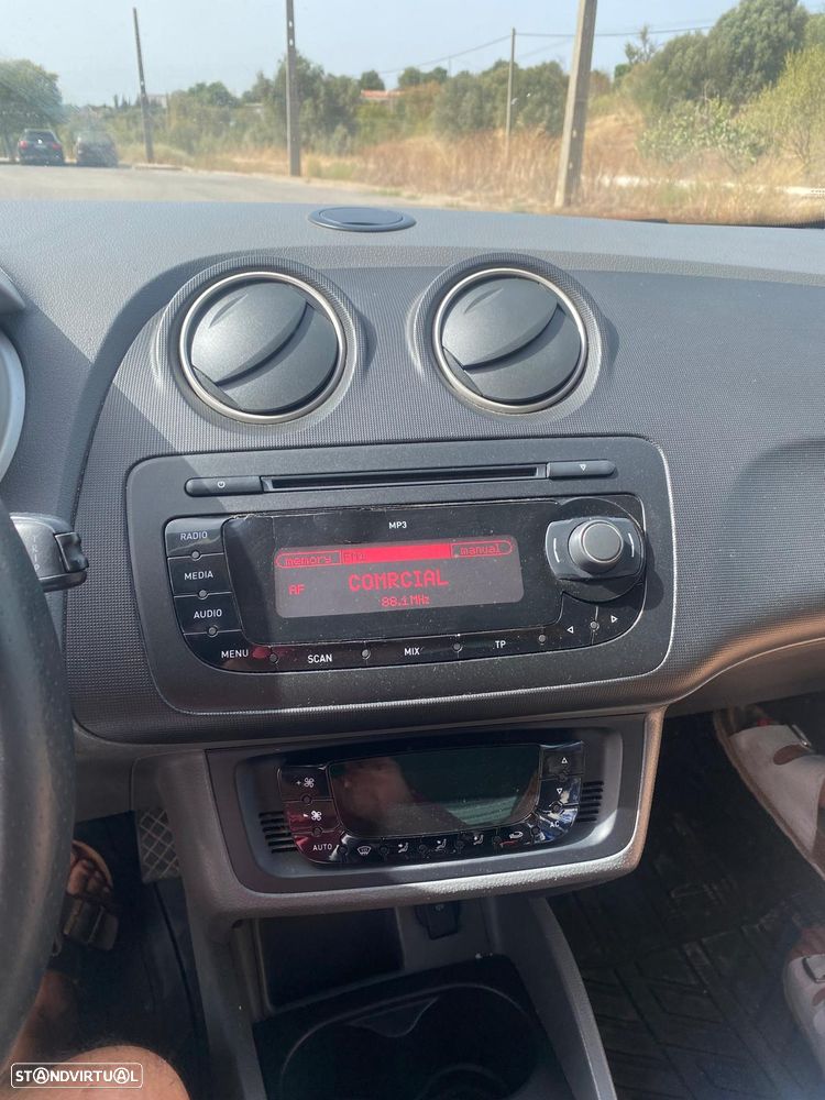 SEAT Ibiza ST 1.6 TDI Reference DPF - 8