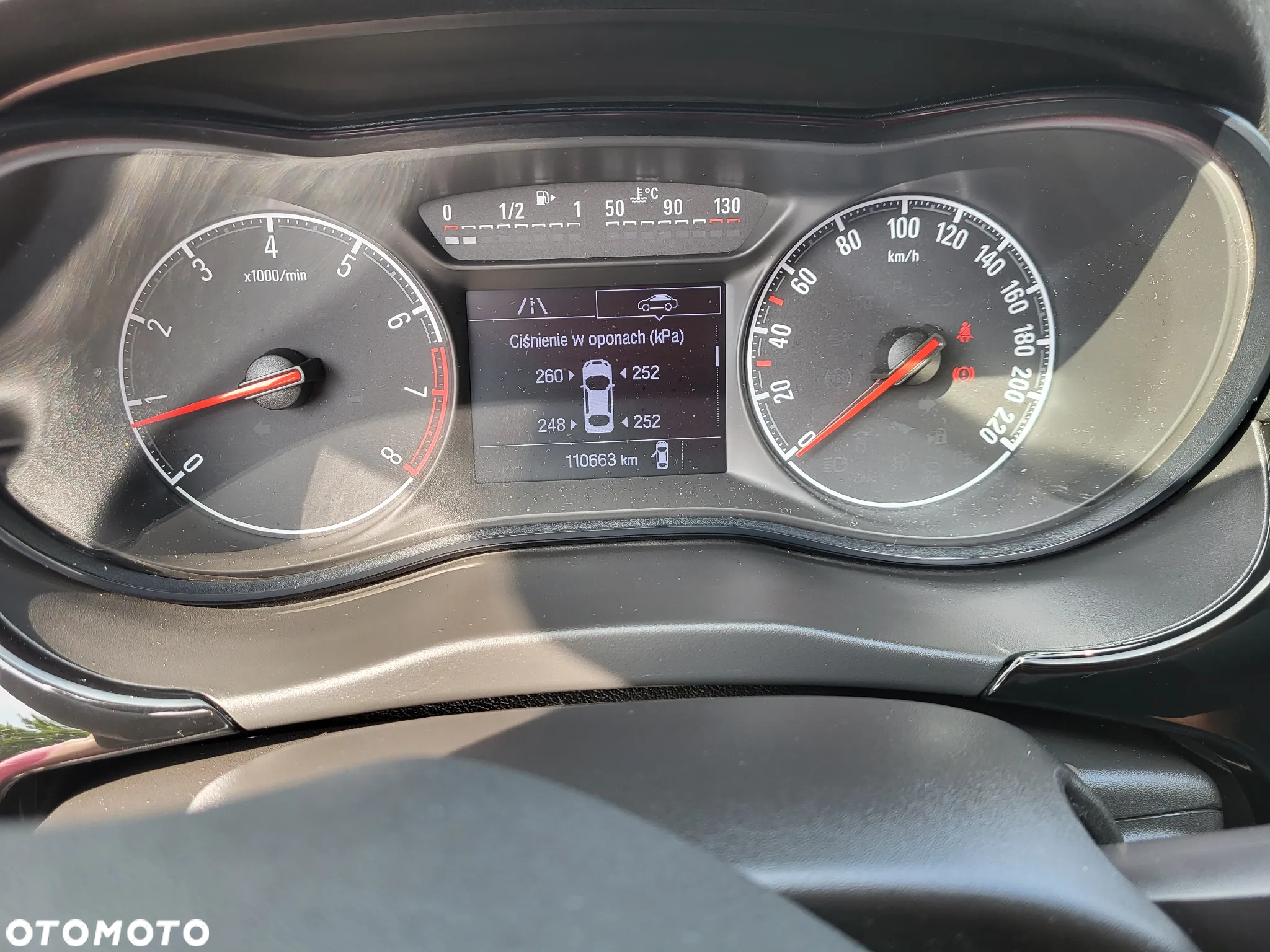 Opel Corsa 1.4 120 Lat S&S - 8