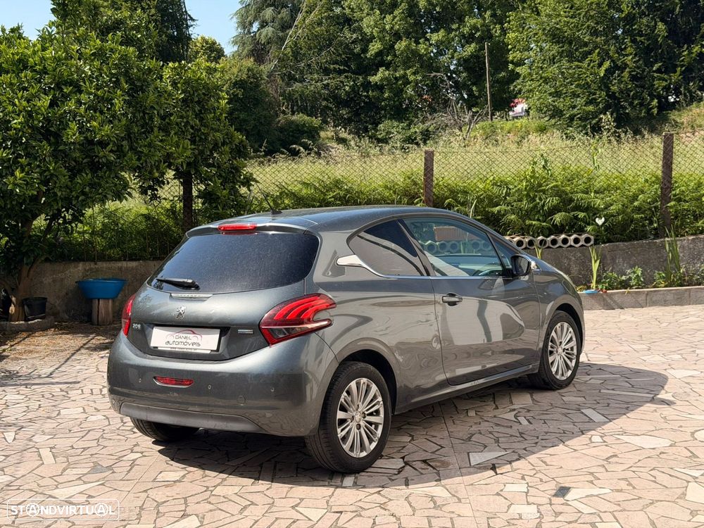 Peugeot 208 1.2 PureTech Allure - 37