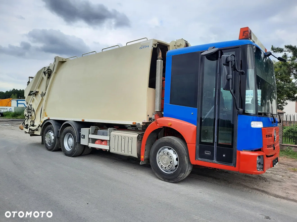 Mercedes-Benz Econic 2630