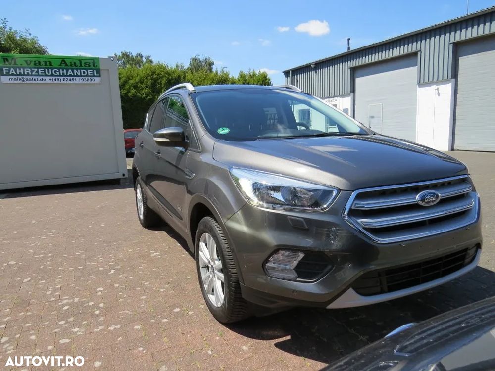 Ford Kuga 1.5 EcoBoost 4x4 Aut. Titanium - 1
