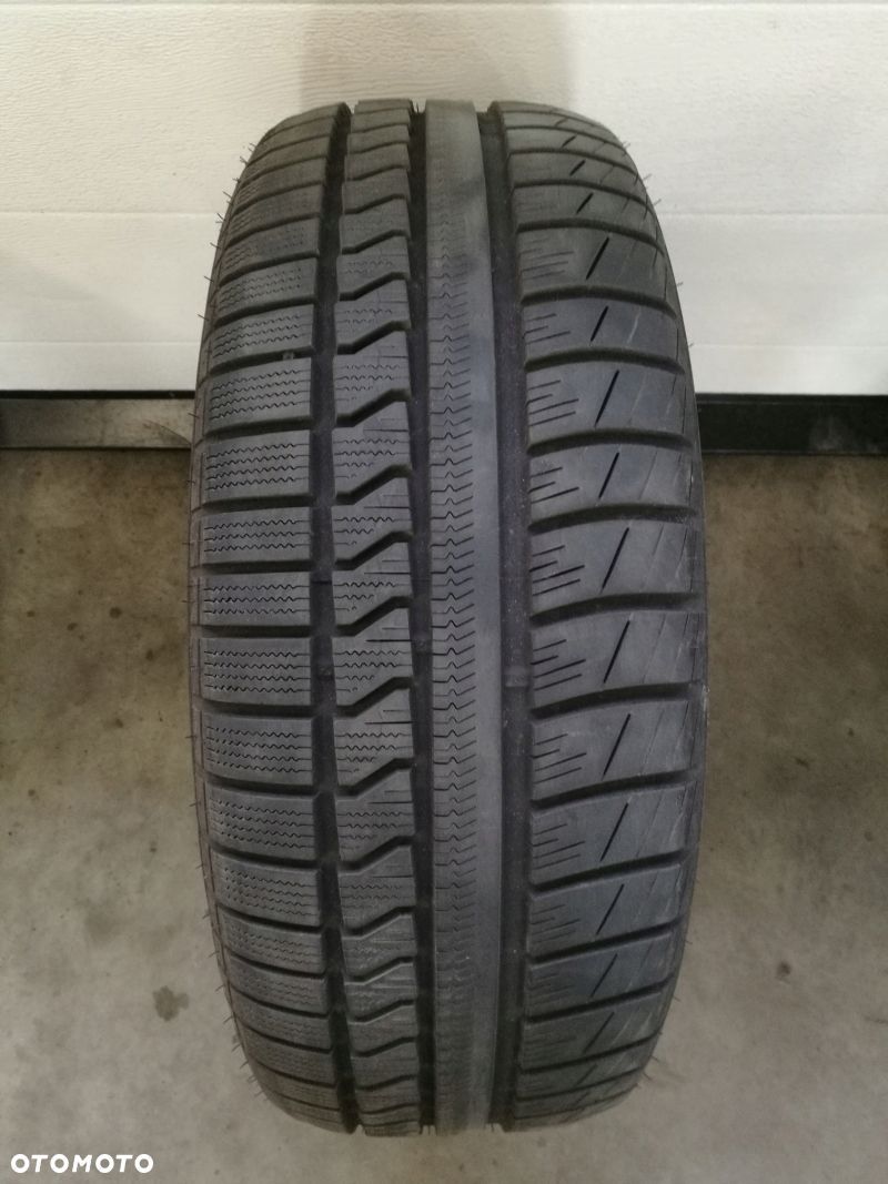 Opona całoroczna 225/60 R 16 Vredestein Quatrac 3 - 1