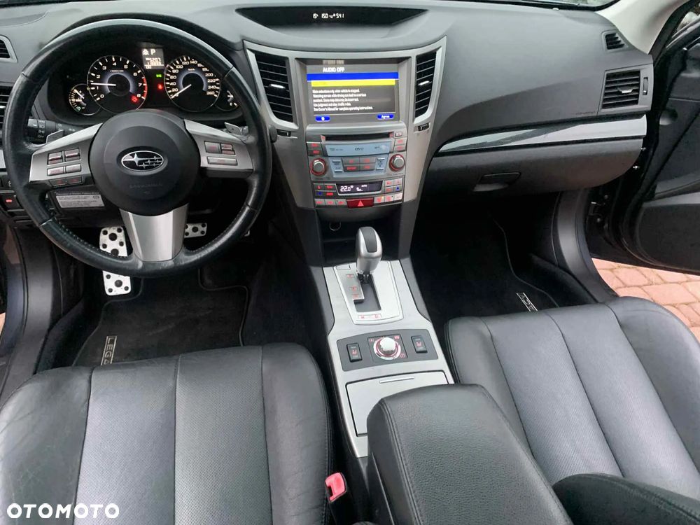 Subaru Legacy 2.5i GT - 8