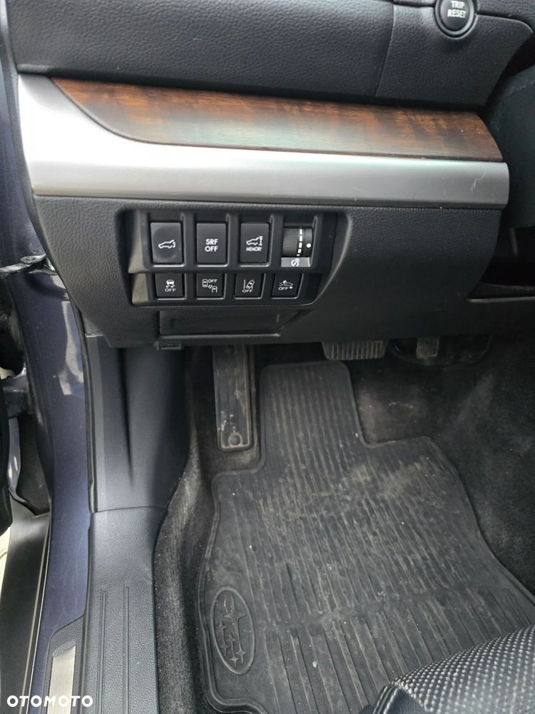 Subaru Outback 3.6 R Exclusive Navi MAC - 14