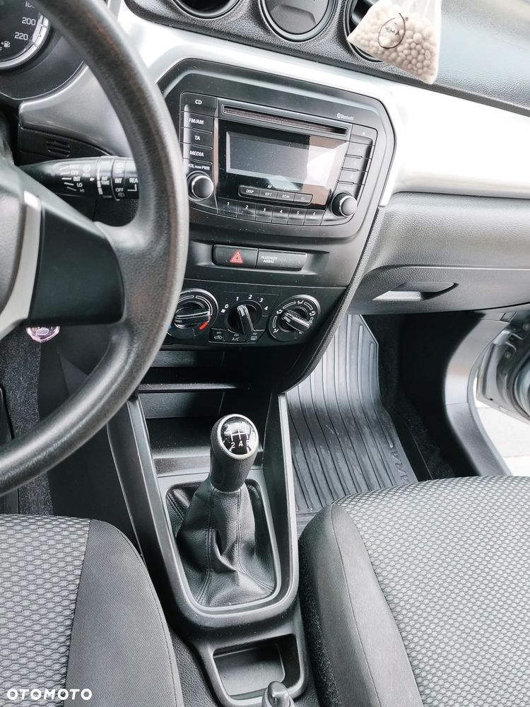 Suzuki Vitara 1.6 Comfort 2WD - 23