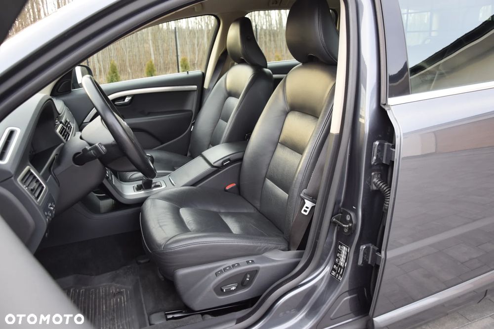 Volvo V70 2.5T Summum - 7