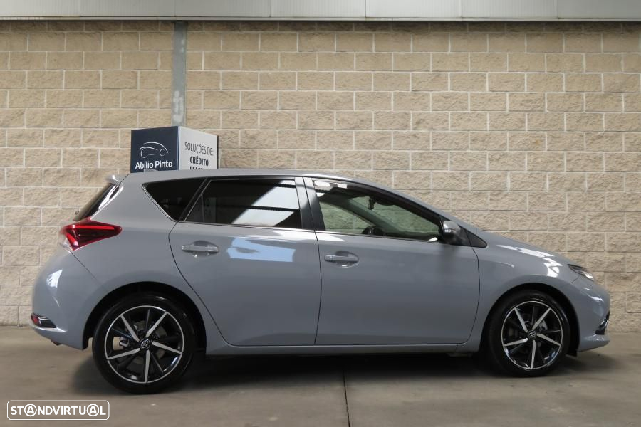 Toyota Auris 1.4 D-4D Com. +P.Sport+Navi - 6