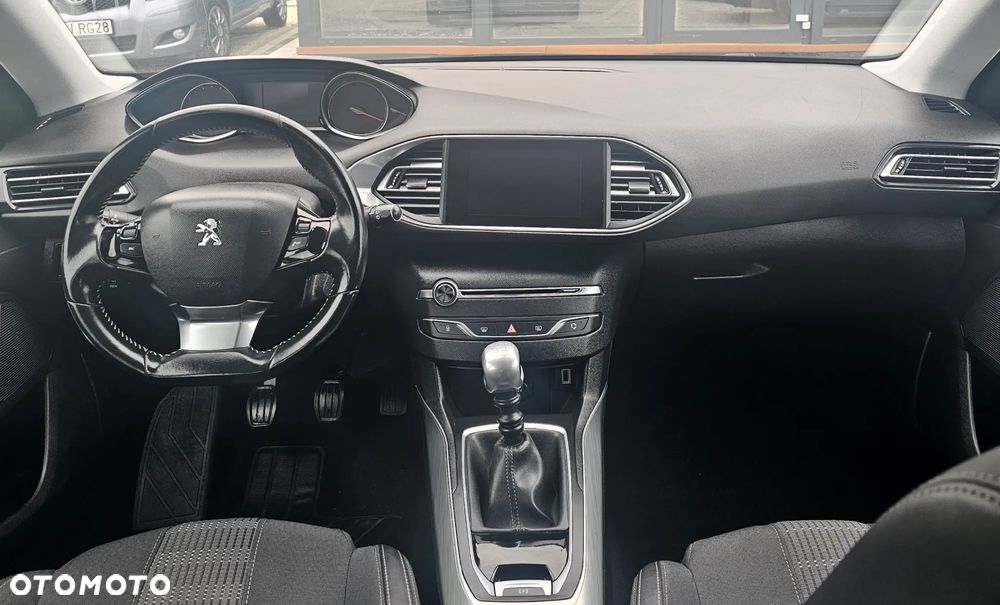 Peugeot 308 - 30