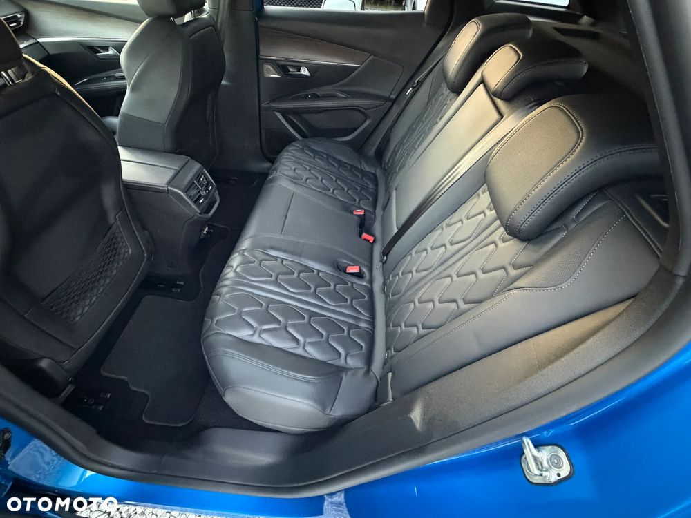 Peugeot 3008 1.6 PureTech HYbrid GT Line S&S EAT8 - 29
