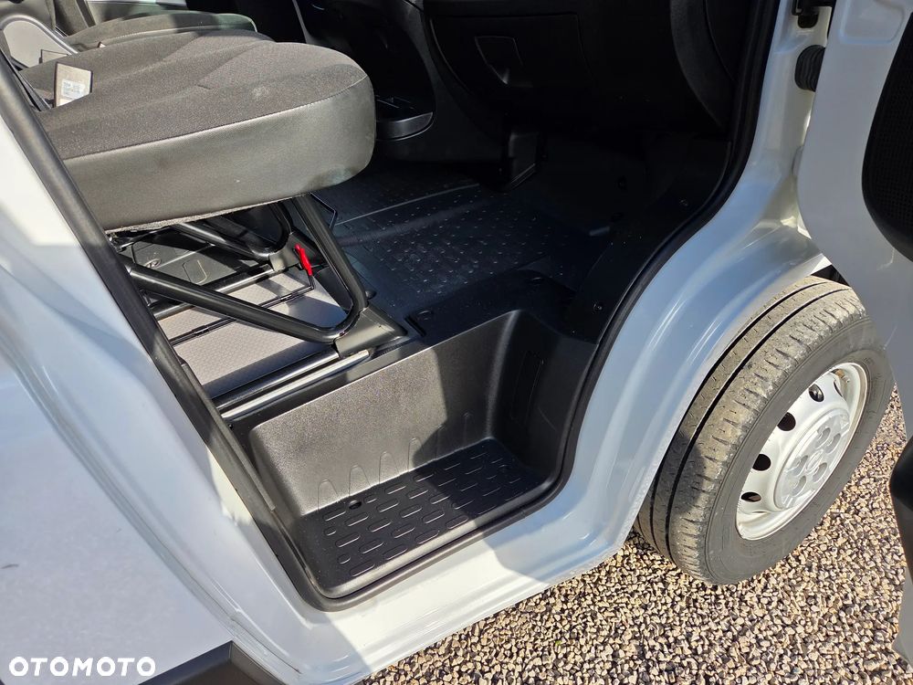 Opel Movano 2.2 DIESEL MultiCab L2H1 - 26