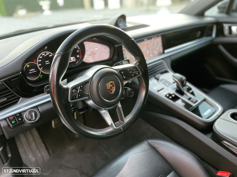 Porsche Panamera 4 E-Hybrid Edition 10 Anos - 13