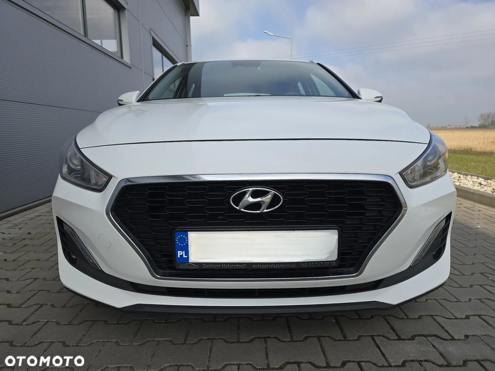 Hyundai i30 1.6 D Comfort - 4