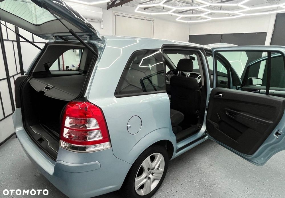 Opel Zafira - 39