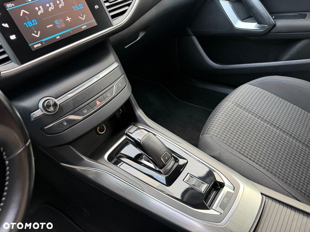 Peugeot 308 1.5 BlueHDi Allure Pack S&S EAT8 - 38