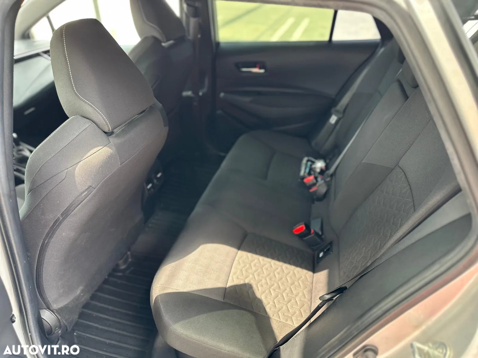 Toyota Corolla 1.8 Hybrid Touring Sports - 8