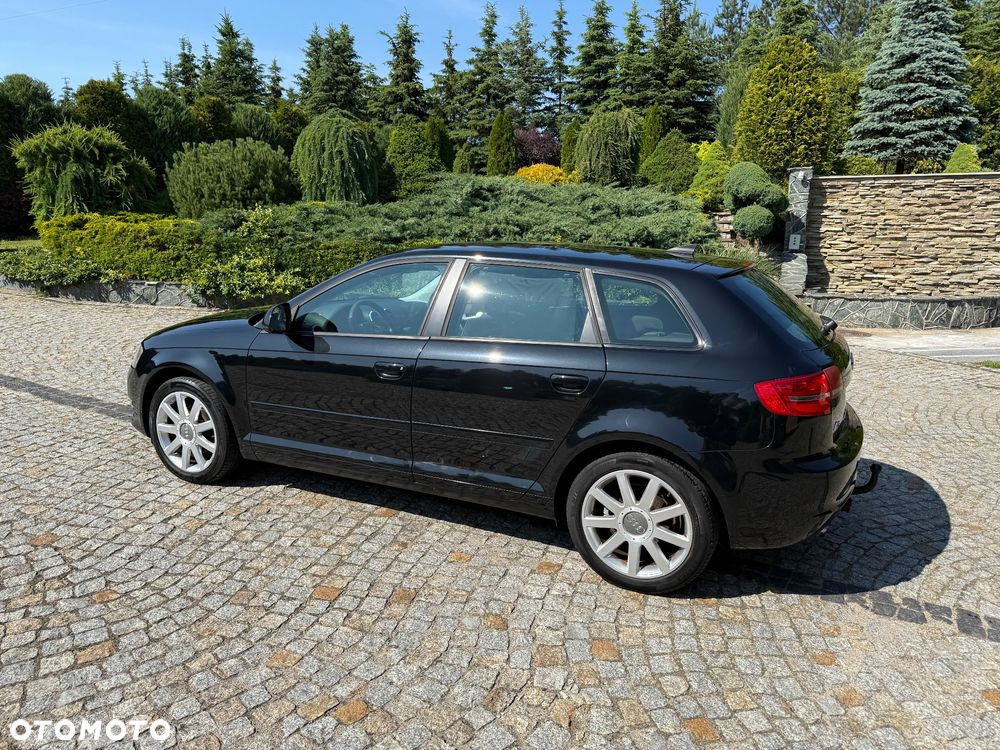 Audi A3 1.6 Attraction - 11