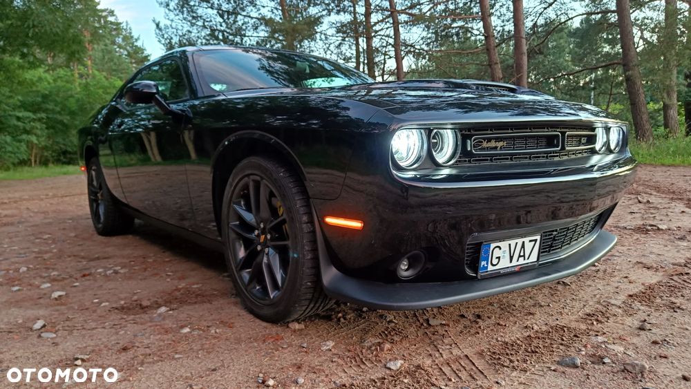 Dodge Challenger - 16