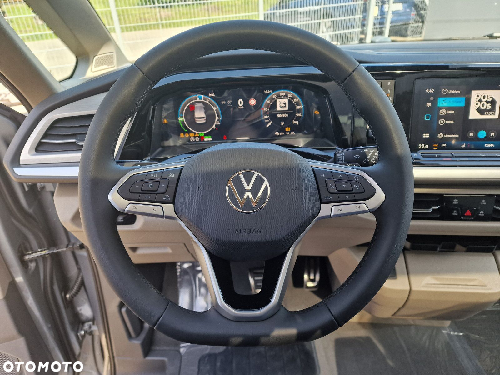 Volkswagen Multivan - 20