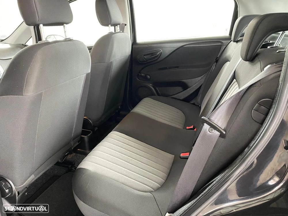 Fiat Punto 1.2 Lounge Start&Stop - 23