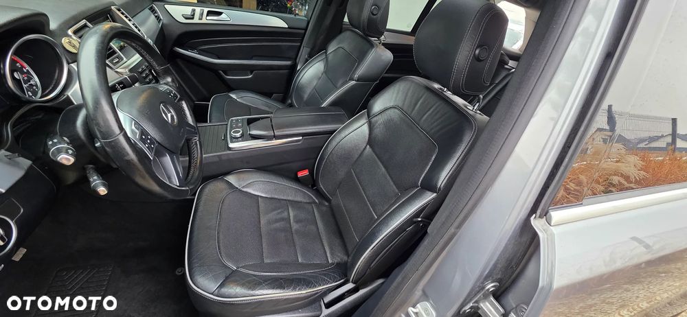 Mercedes-Benz ML - 13