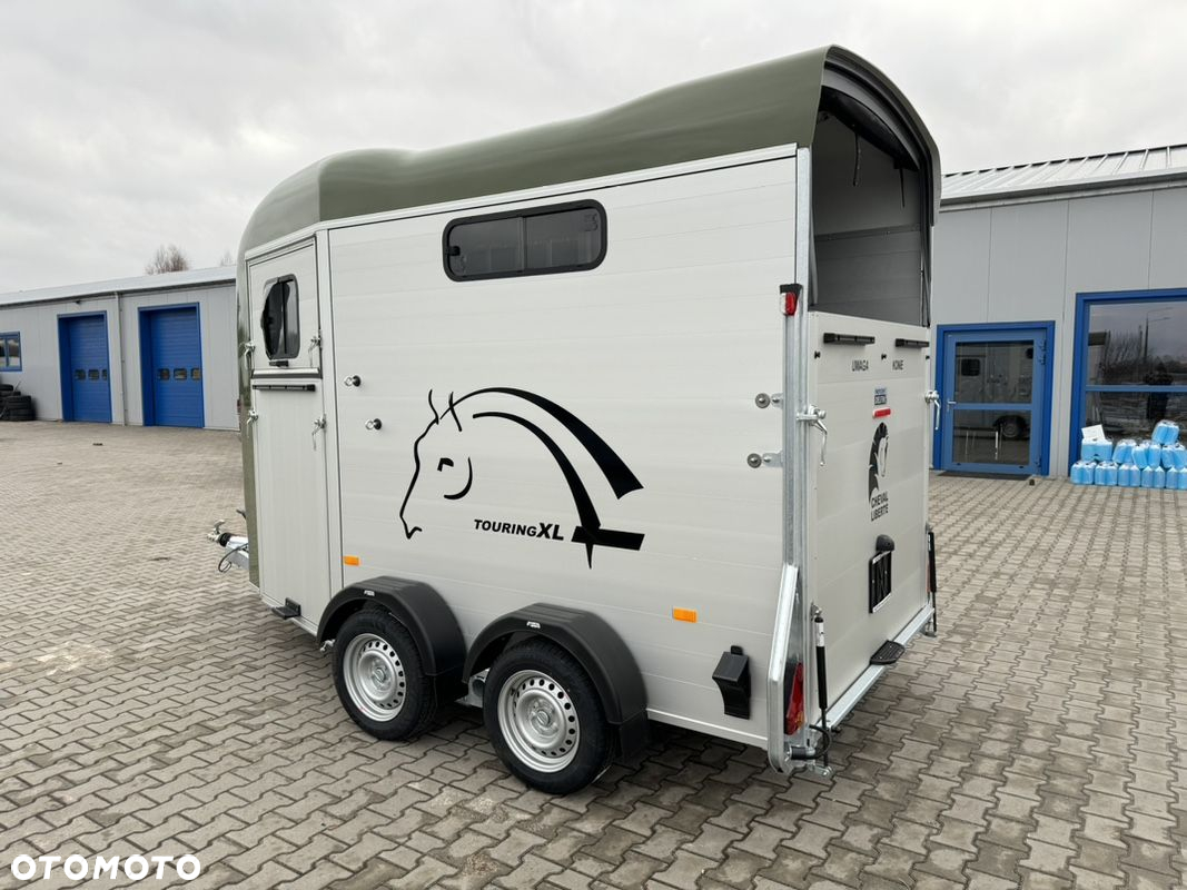 Cheval Liberte Touring Country XL przyczepa na dwa konie | duża siodlarnia | drzwi boczne | rampa przednia | 387×179 cm | ALUMINIOWA | Debon | dostawa | mocna i solidna | - 10