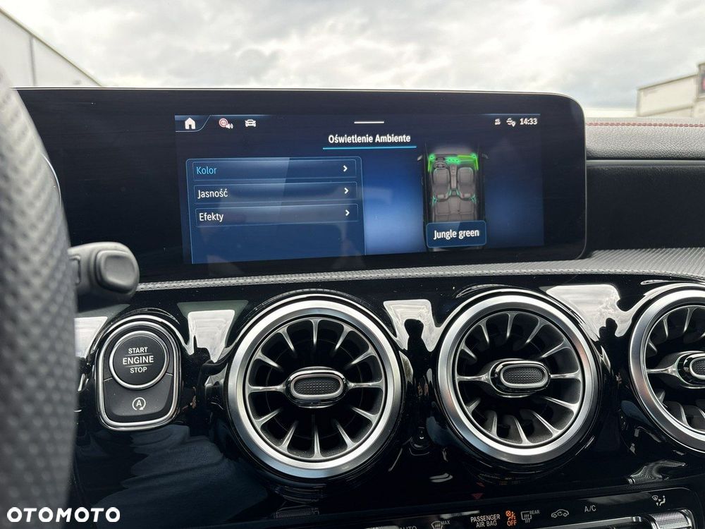 Mercedes-Benz CLA - 25