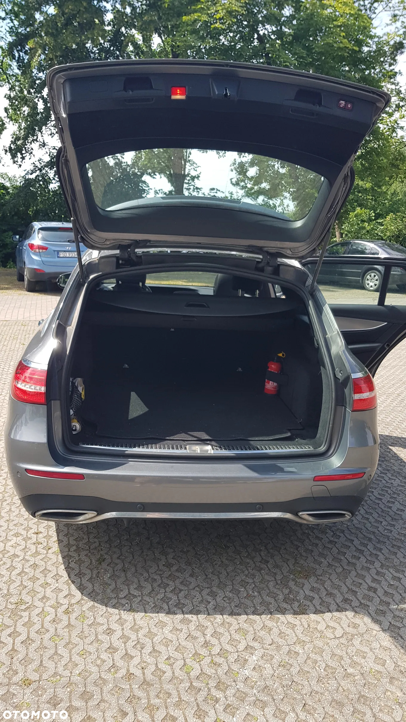 Mercedes-Benz Klasa E 220 d T 9G-TRONIC AMG Line - 24