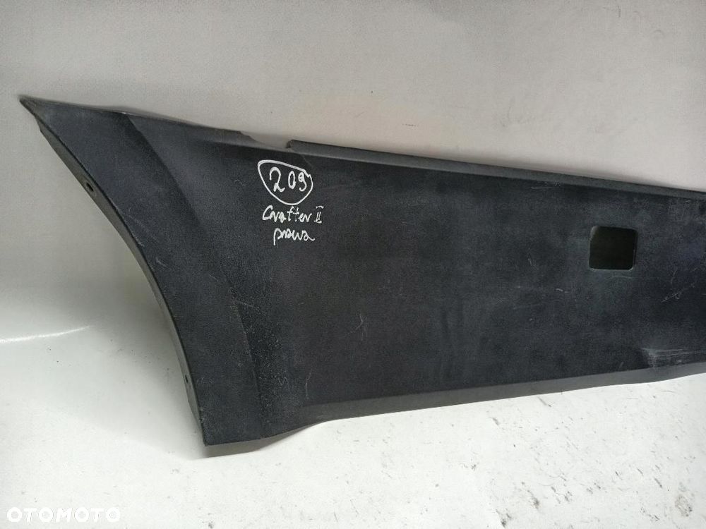 LISTWA BOCZNA PRAWA VW CRAFTER II 7C3853536 - 2