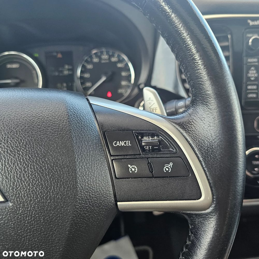 Mitsubishi Outlander 2.0 4WD - 14