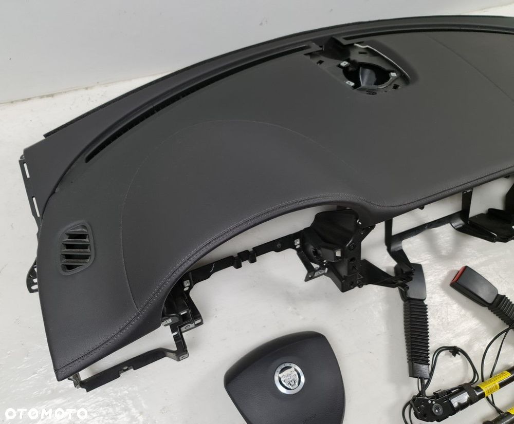 DESKA KONSOLA AIRBAG JAGUAR XF X250 LIFT EUROPA - 3