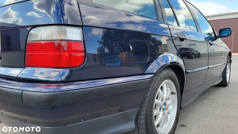 BMW Seria 3 316i - 12