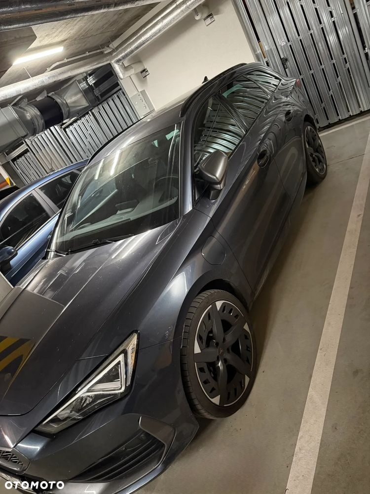 Cupra Leon Sportstourer - 3