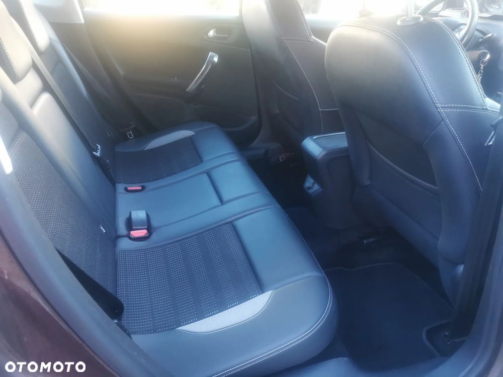 Peugeot 2008 e-HDi FAP 115 STOP & START Allure - 12