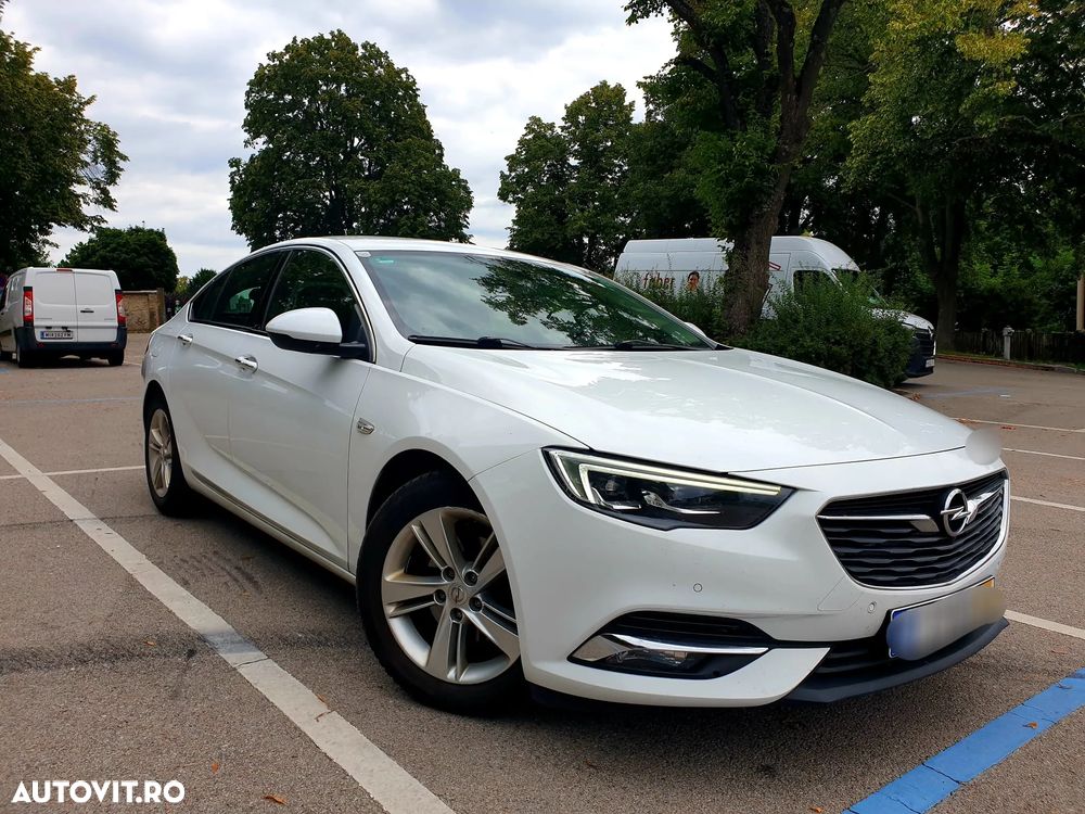 Opel Insignia - 1
