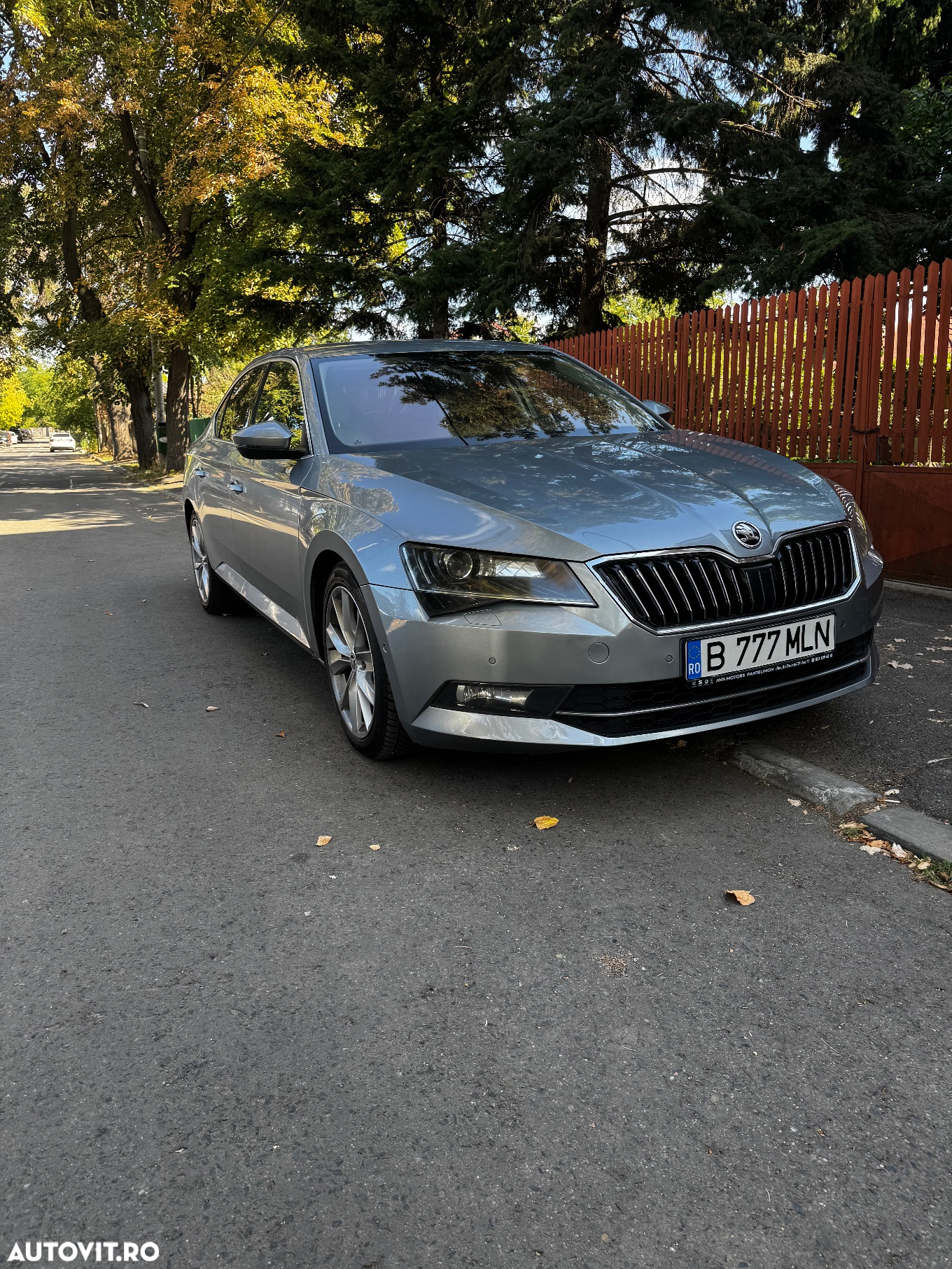 Skoda Superb 2.0 TDI DSG Ambition - 2