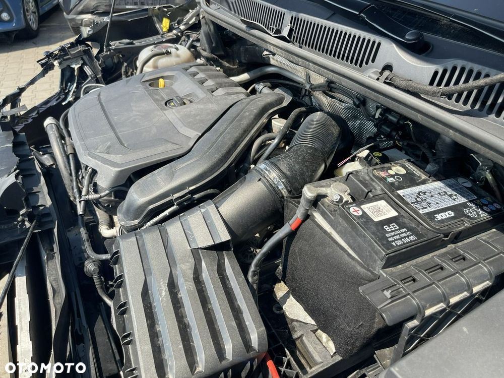 Volkswagen Touran 1.5 TSI EVO Trendline DSG - 11