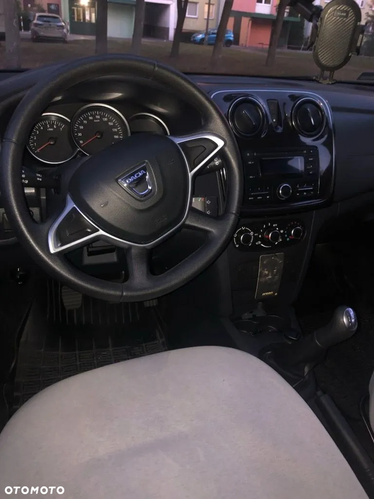 Dacia Sandero 1.2 16V Laureate - 5