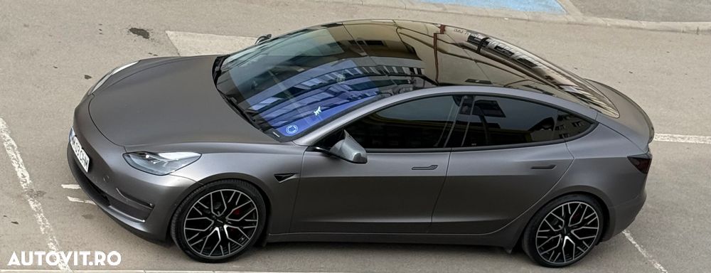 Tesla Model 3 Long Range AWD Premium - 2