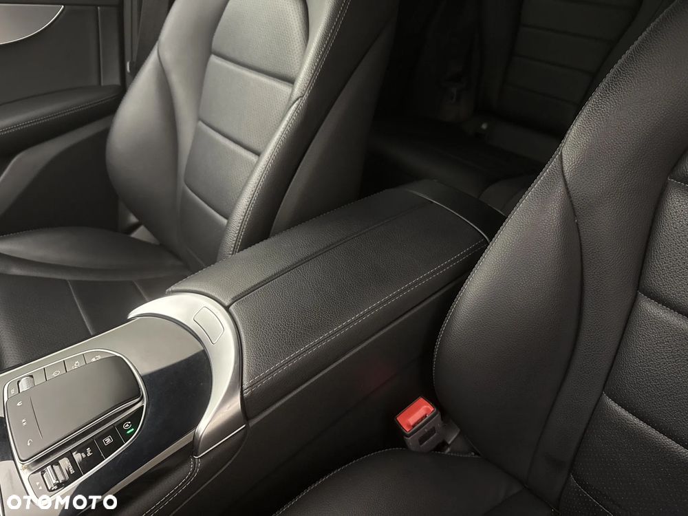 Mercedes-Benz GLC 350 e 4-Matic - 23