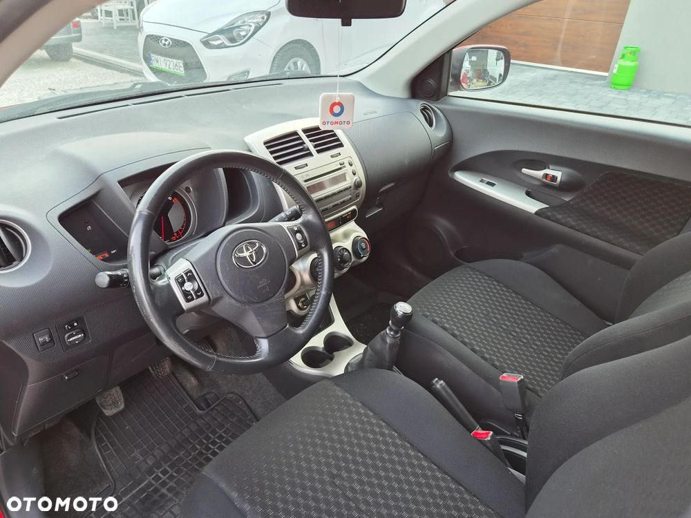 Toyota Urban Cruiser - 14