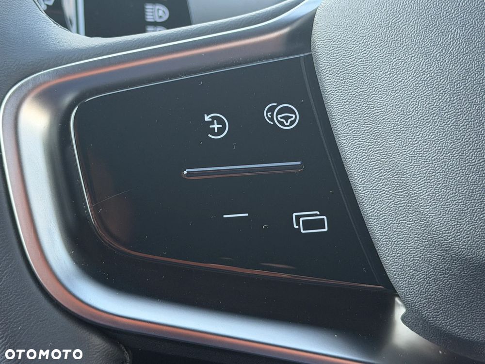 Volvo EX30 Single Motor Extended Range RWD Ultra - 19