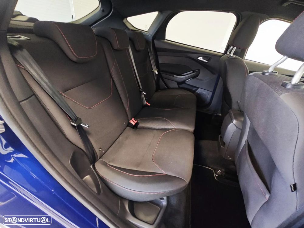 Ford Focus 1.0 EcoBoost ST-Line Aut. - 54