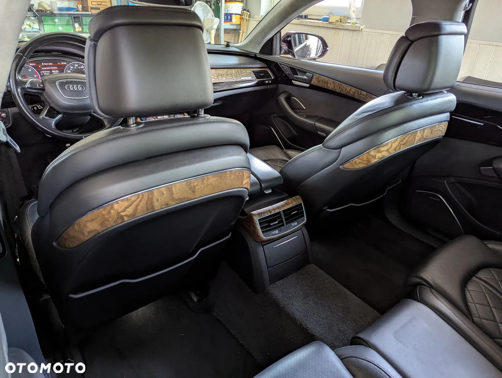 Audi A8 L 60 TFSI quattro tiptronic - 26